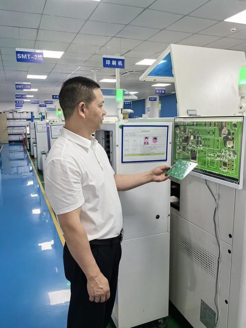 新經(jīng)濟再出發(fā) 打工人的松弛，藏在AI辦公軟件與外包服務中